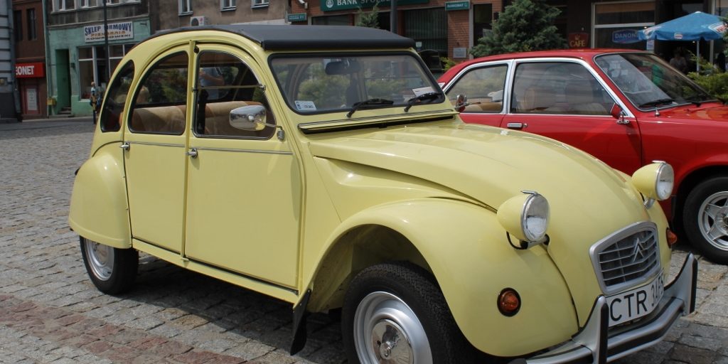 Wystawa zabytkowych pojazdów