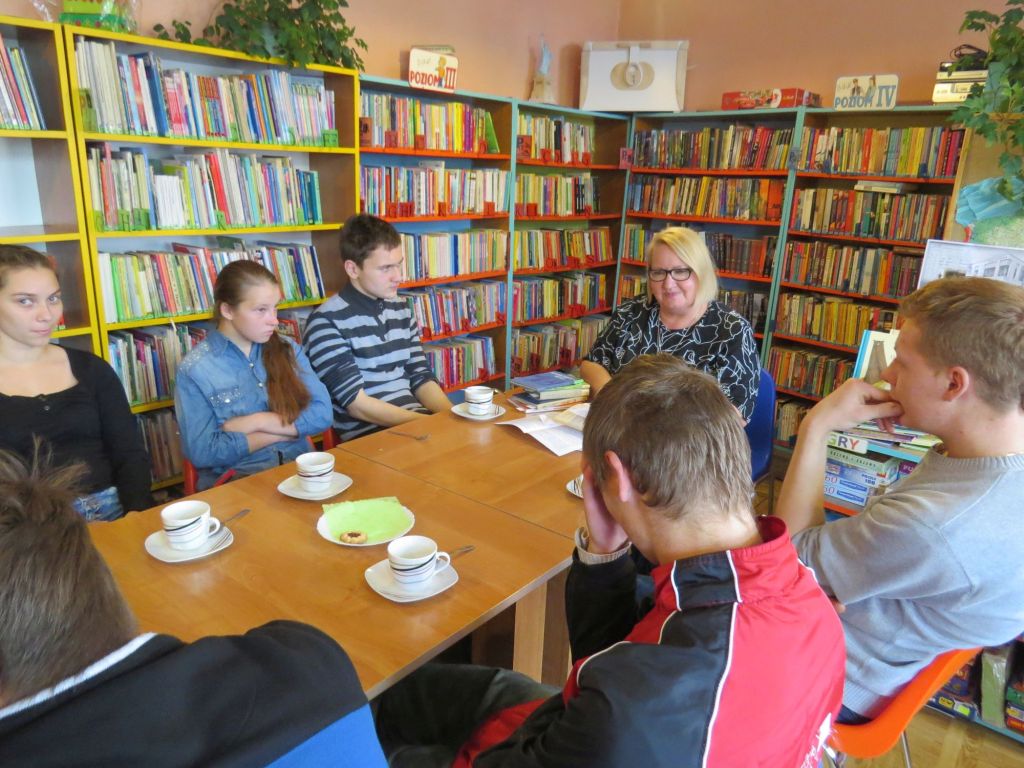 Lekcja biblioteczna w Dębowej Łace – Specjalny Ośrodek Szkolno Wychowawczy – 19.10.2017r (4)