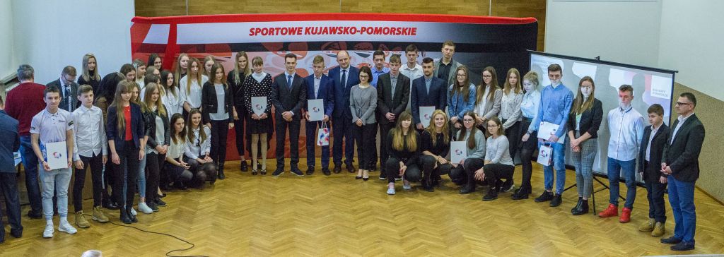 wreczenie_stypendiow-autor Szymon ZdziebłoTarantoga.pl