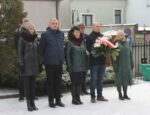 Zdjęcie osób biorących udział w rocznicy powrotu Wąbrzeźna do państwa polskiego