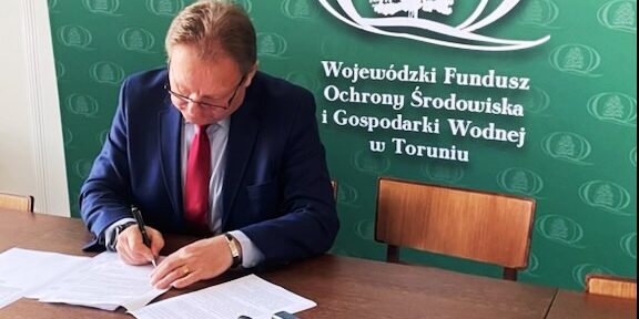 Prezes MZECWiK podpisał umowę z WFOŚIGW