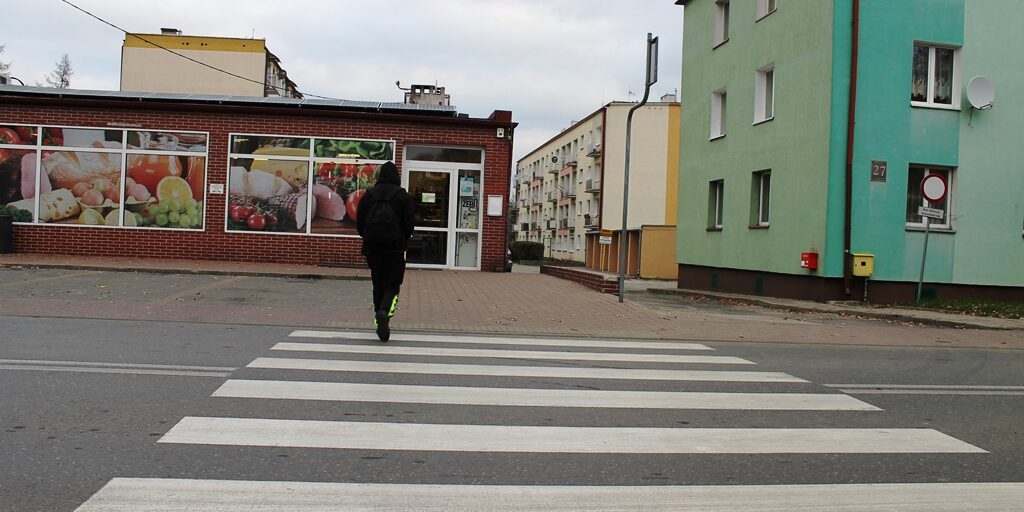 Wąbrzeźno – przejście dla pieszych na ul. Matejki – przed modernizacją – 18.11.2022 r.