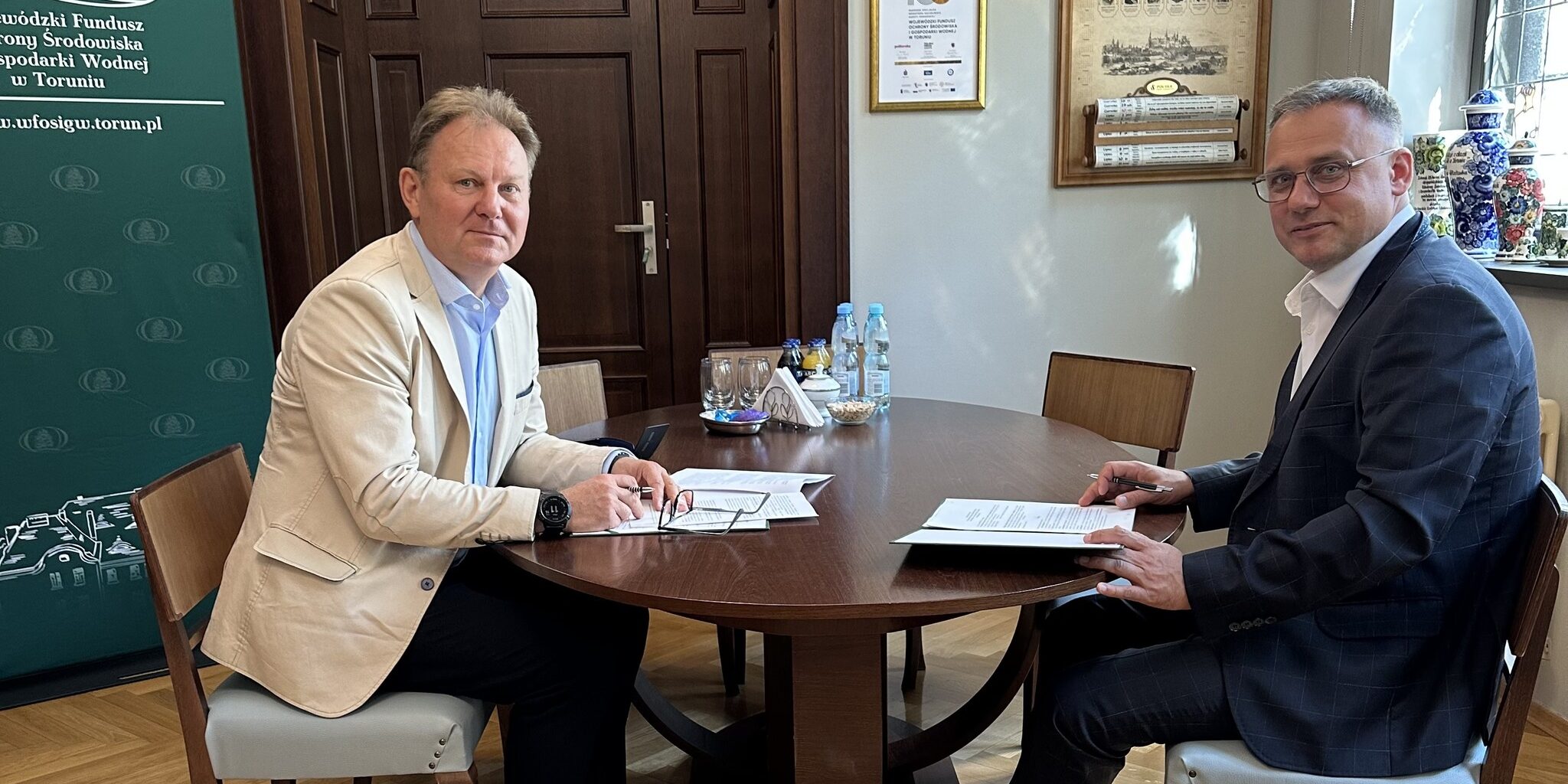 Wąbrzeźno – podpisanie umowy pożyczki preferencyjnej na modernizację urządzeń wod-kan na os. ptasim.7.07.2023 r.odlewejM.Kondraciewicz,I.Stachowiak